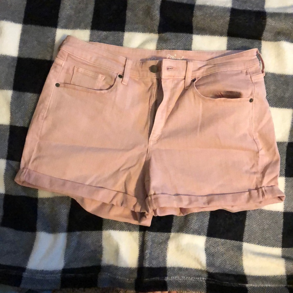 Universal thread shorts